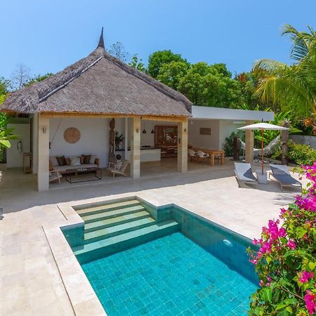 Villa Rasa Senang, With Private Cook And Pool Karangasem Eksteriør bilde