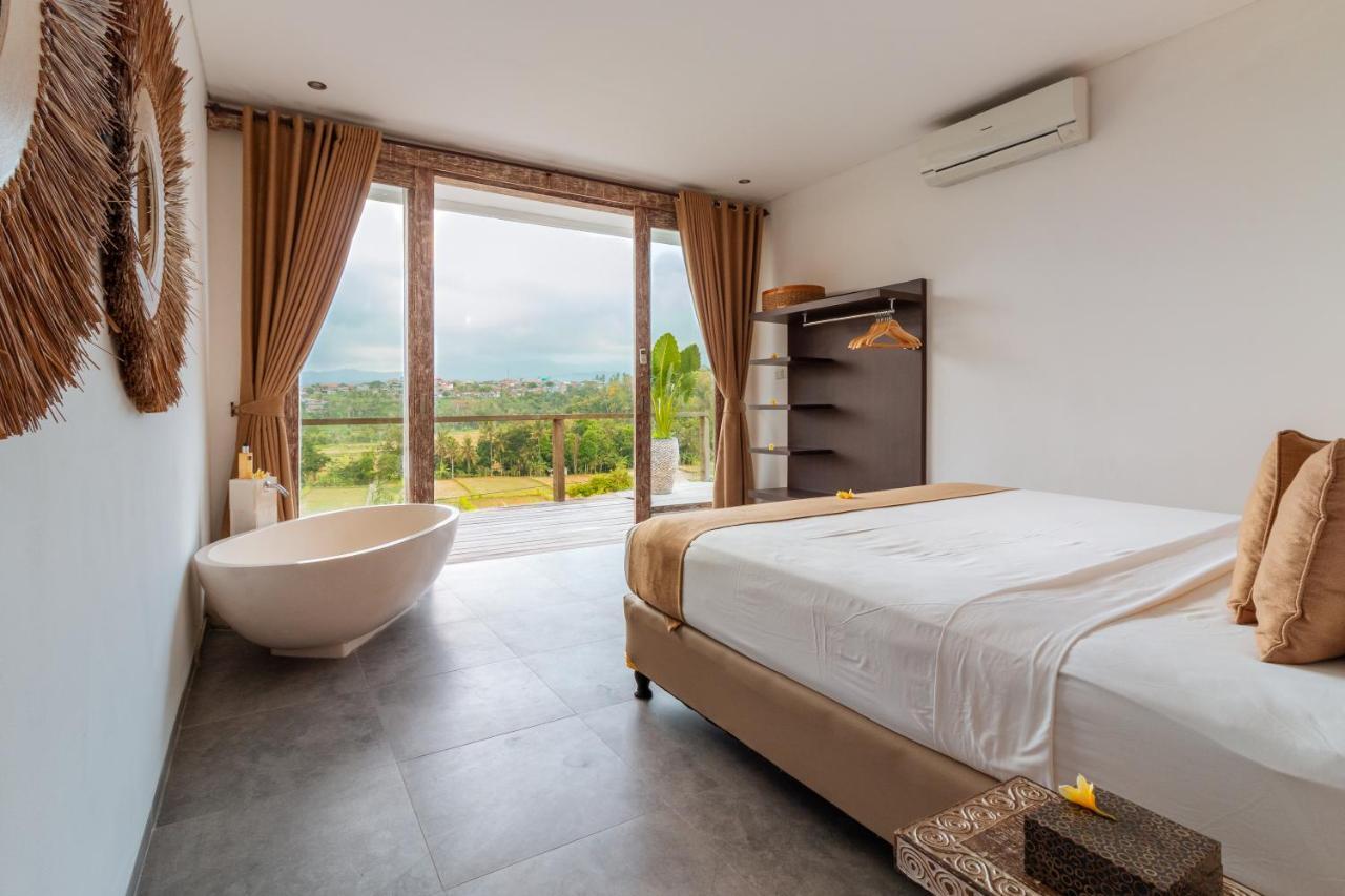 Villa Rasa Senang, With Private Cook And Pool Karangasem Eksteriør bilde