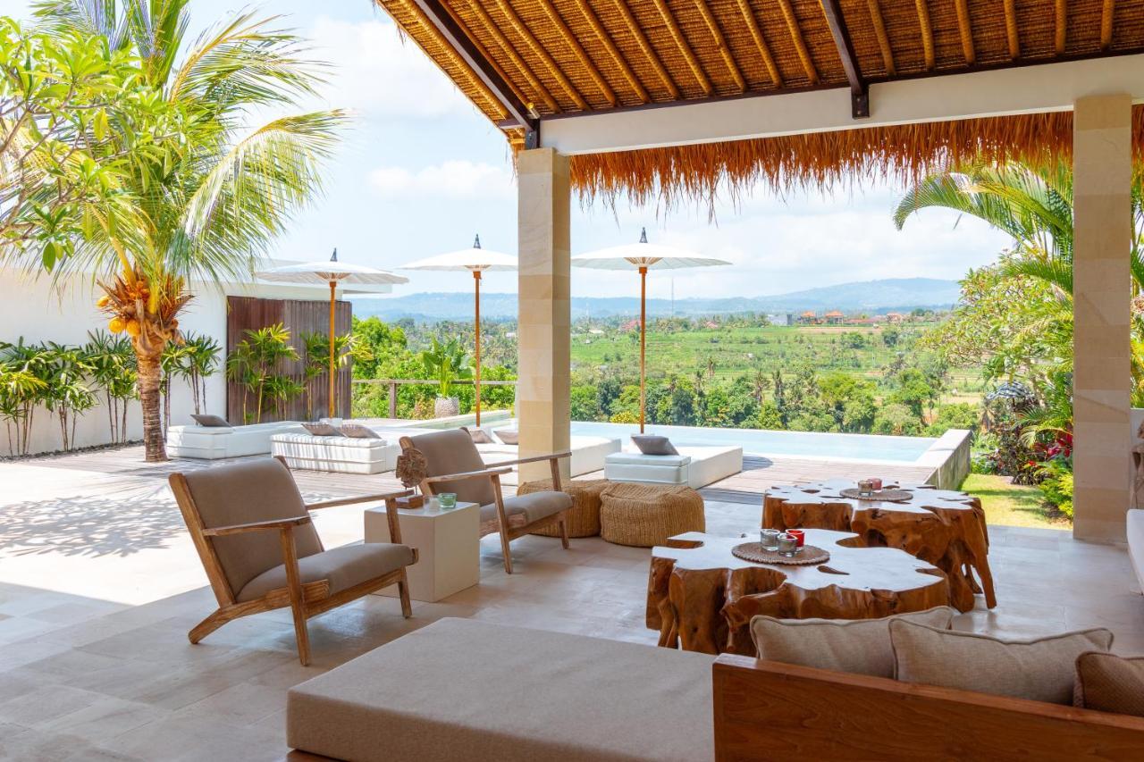 Villa Rasa Senang, With Private Cook And Pool Karangasem Eksteriør bilde